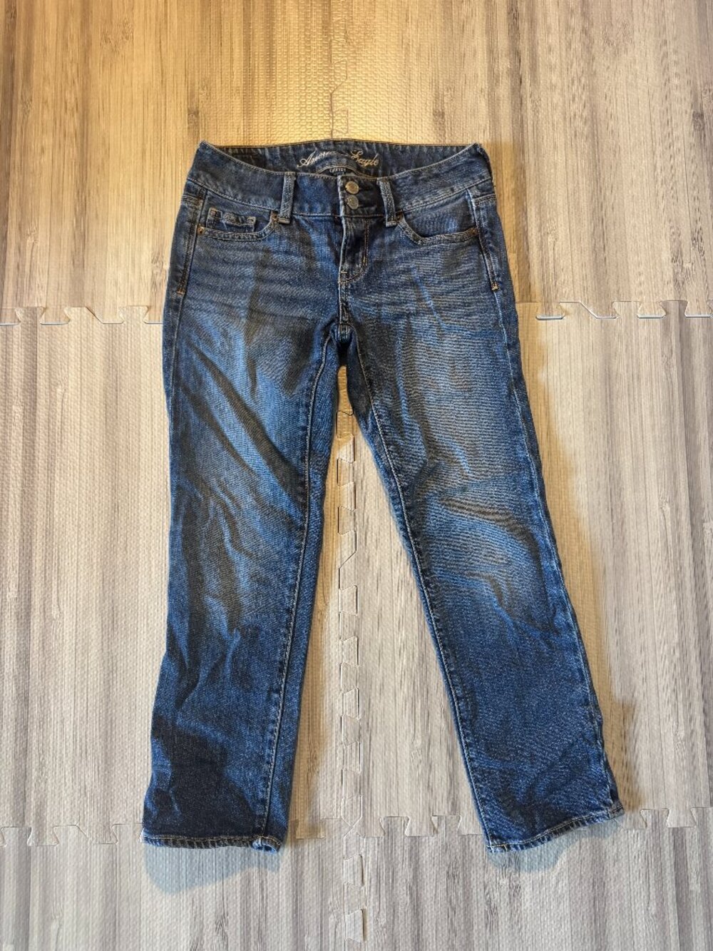 American Eagle Outfitters AEO Women's Low Rise Artist Cropped Jeans
